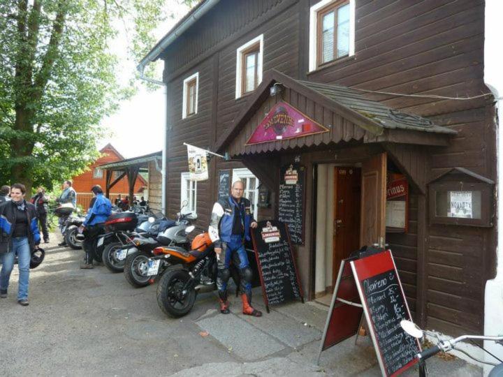 Отель Drevenka Provodin Экстерьер фото